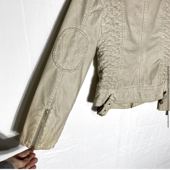 Vintage Roosevelt American College Beige Distressed Faux Leather Jacket M - Picture 6 of 16